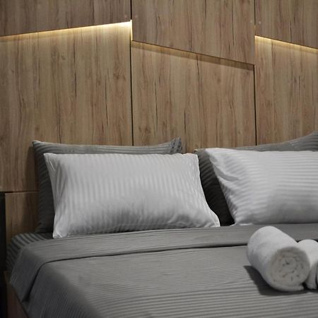 Elite Central Suites Skopje Buitenkant foto