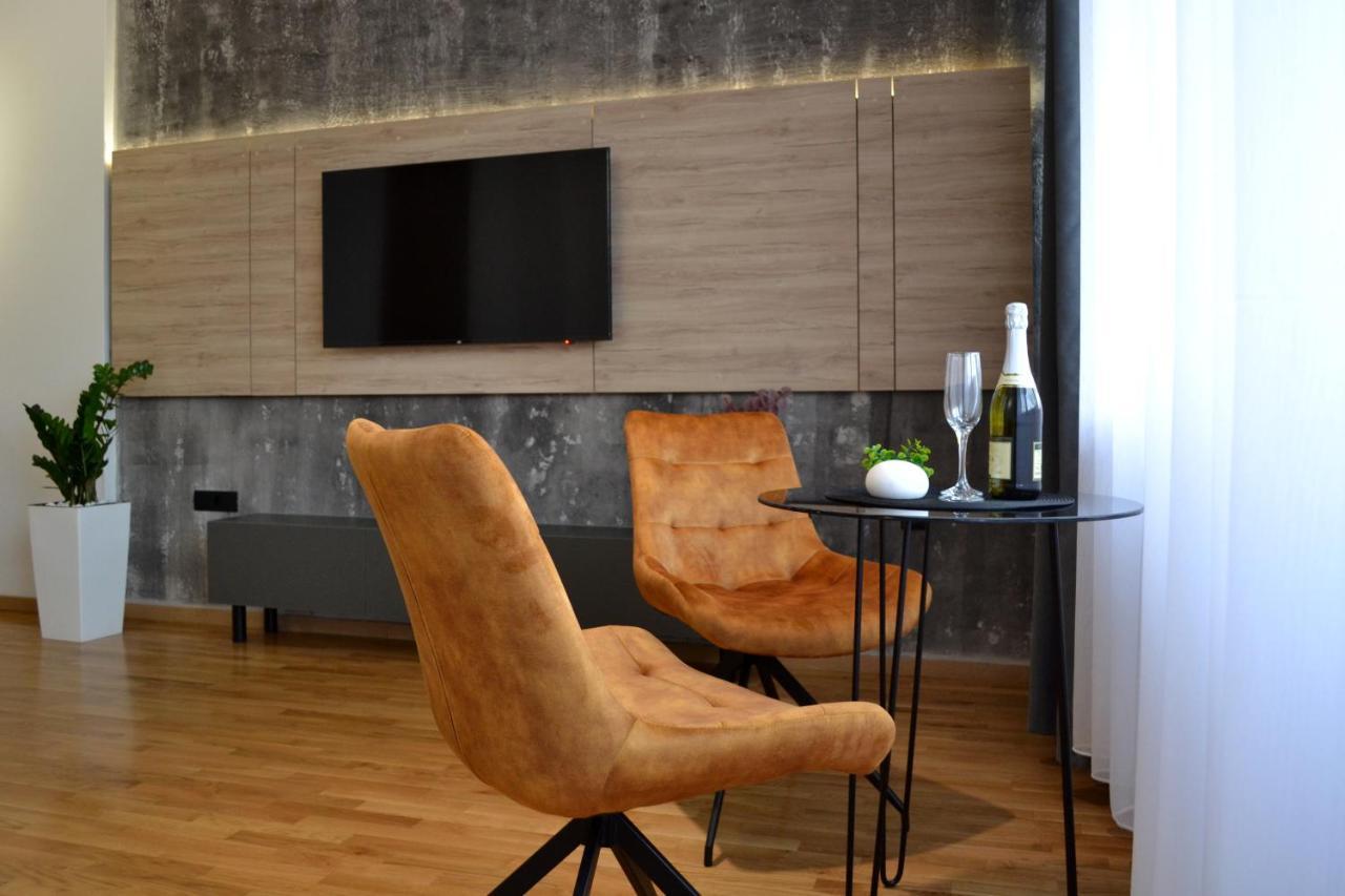 Elite Central Suites Skopje Buitenkant foto