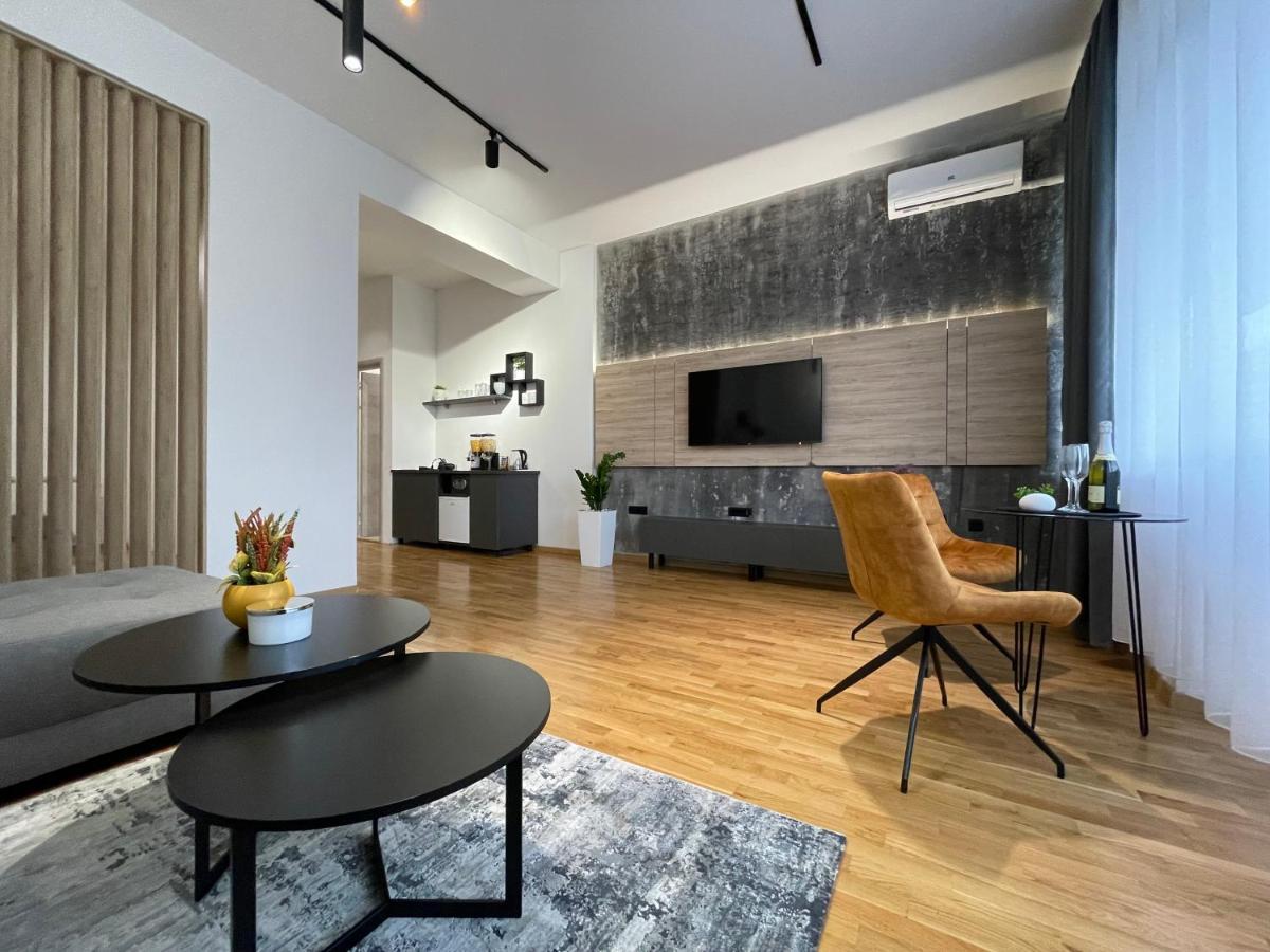 Elite Central Suites Skopje Buitenkant foto